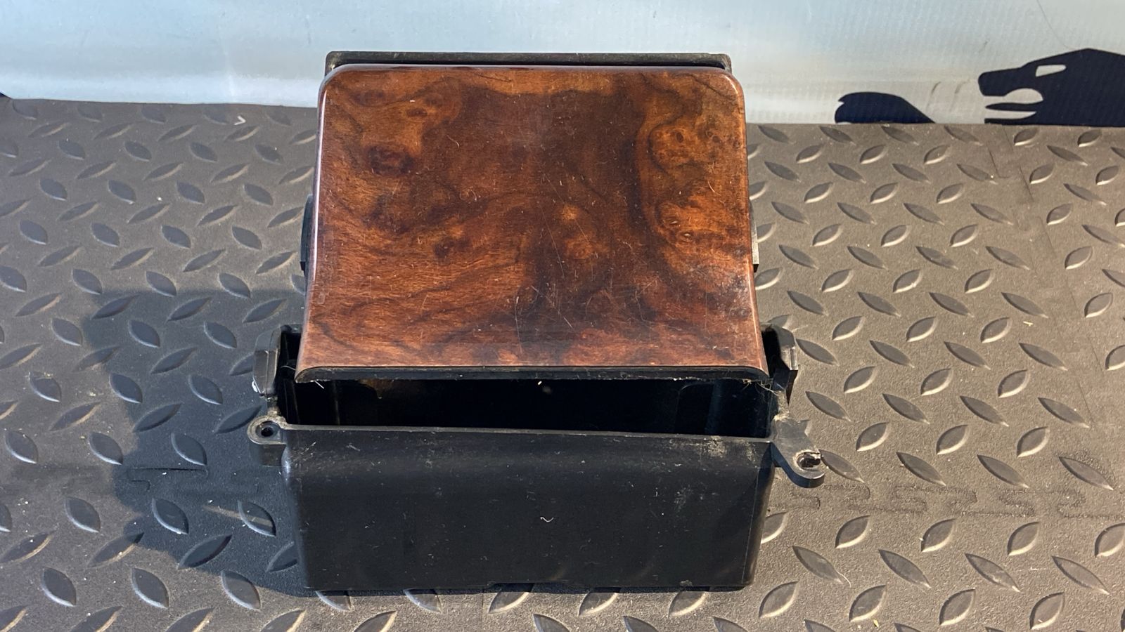 Бардачок Mercedes E/W210 1995-2003