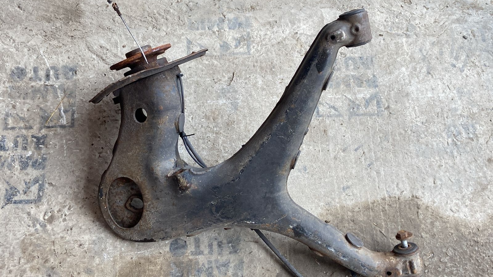 Кулак поворотный задний правый Mercedes Vito/W639 2003-2014