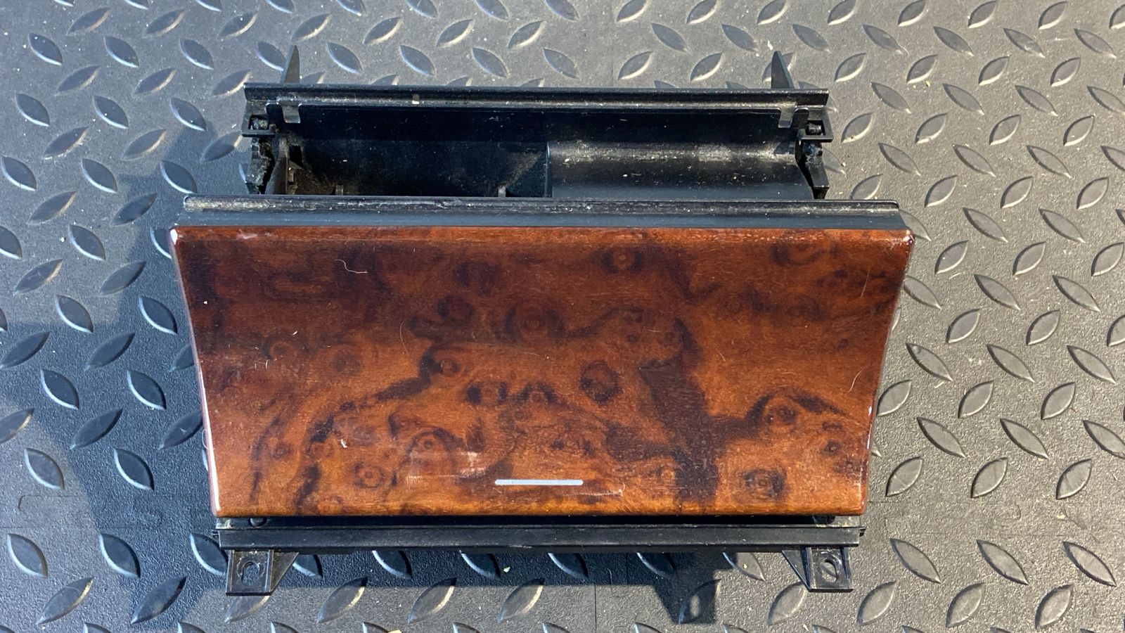 Пепельница Mercedes E/W210 1995-2003