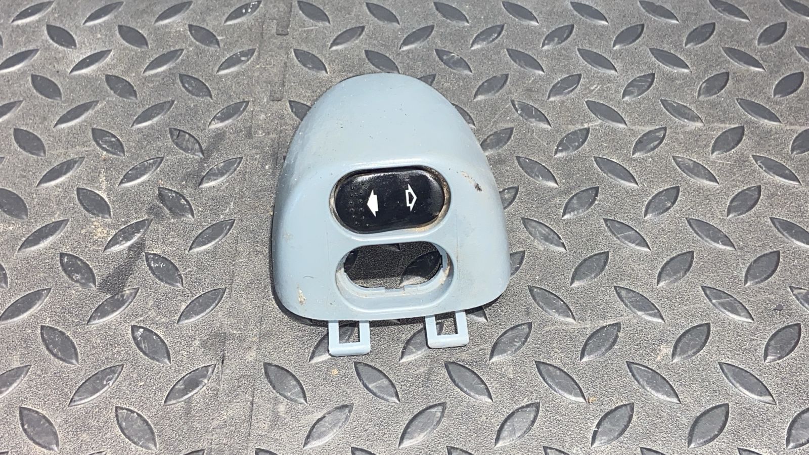 Кнопка стеклоподъемника передняя Ford Transit 2006-2013