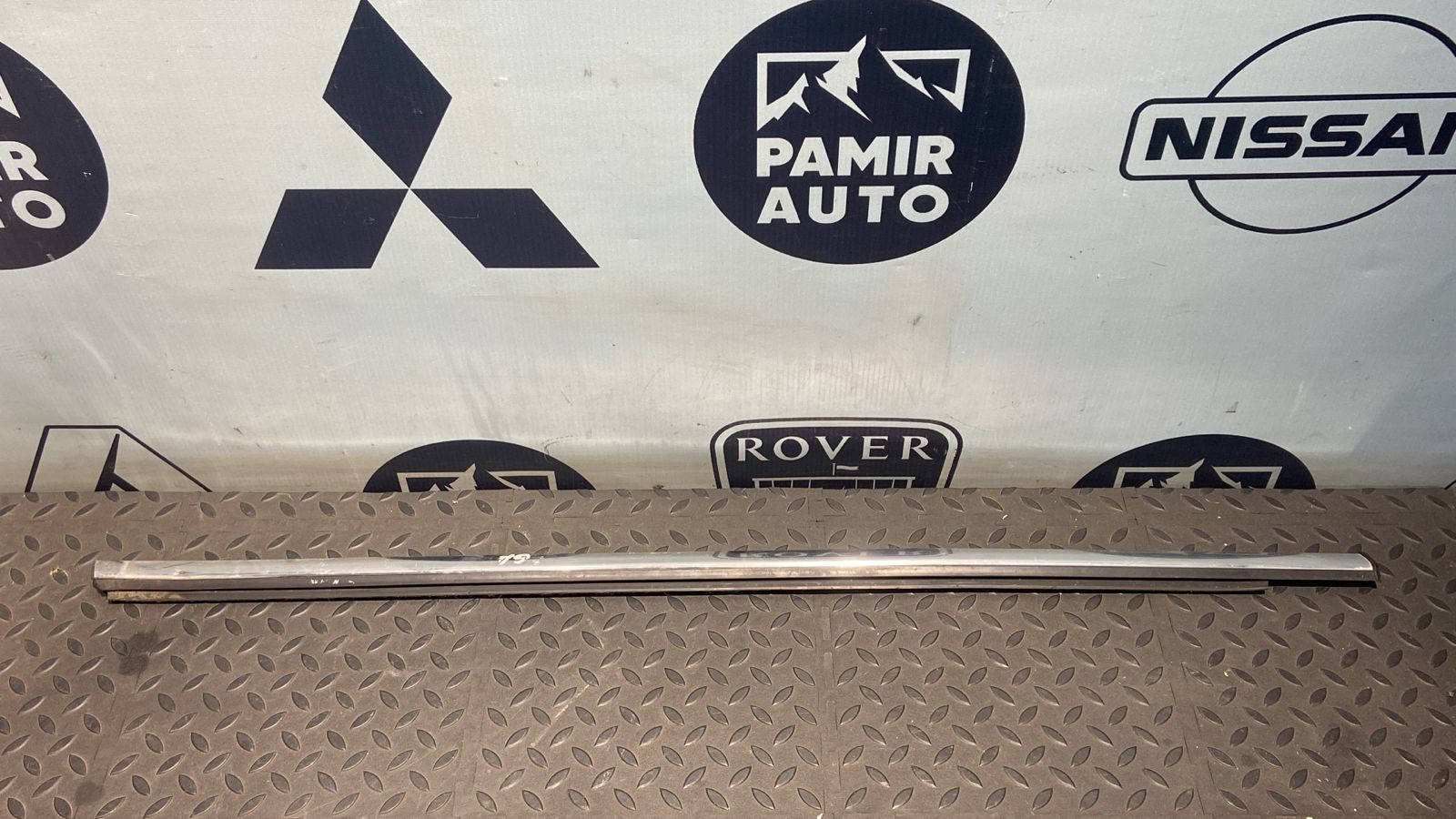 Уплотнитель двери передний правый Opel Vectra/C 2002-2008