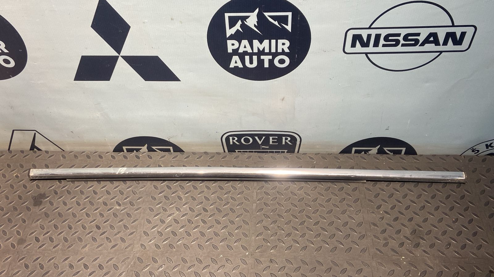 Уплотнитель двери задний правый Opel Vectra/C 2002-2008