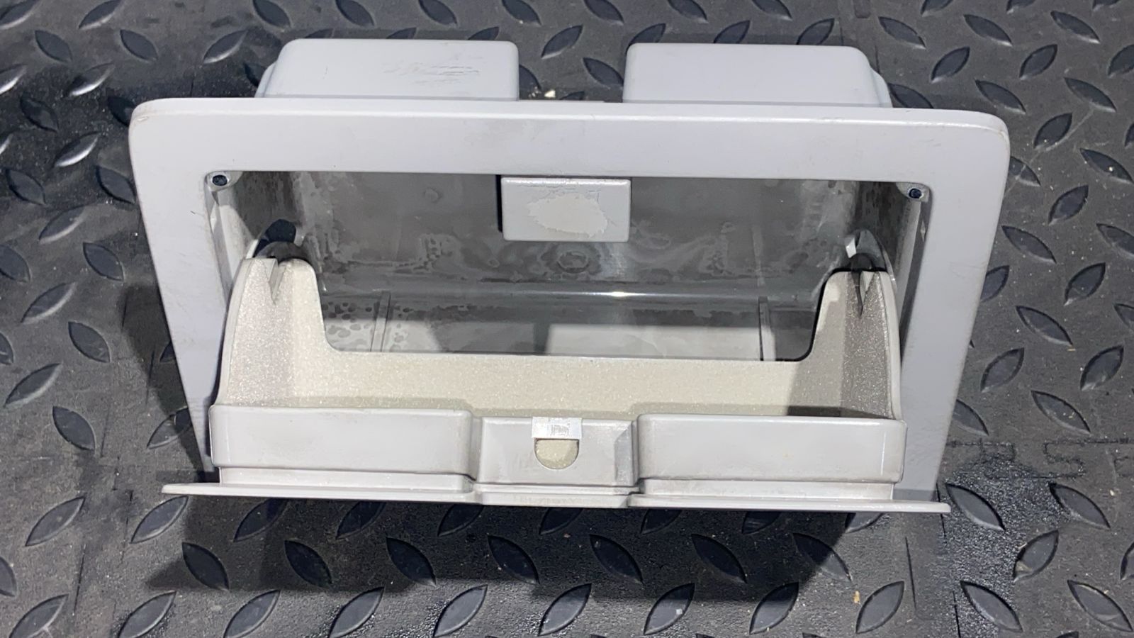 Очечник Opel Vectra/C 2002-2008