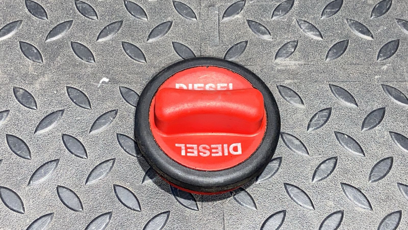 Крышка топливного бака Mercedes E/W211 2002-2009