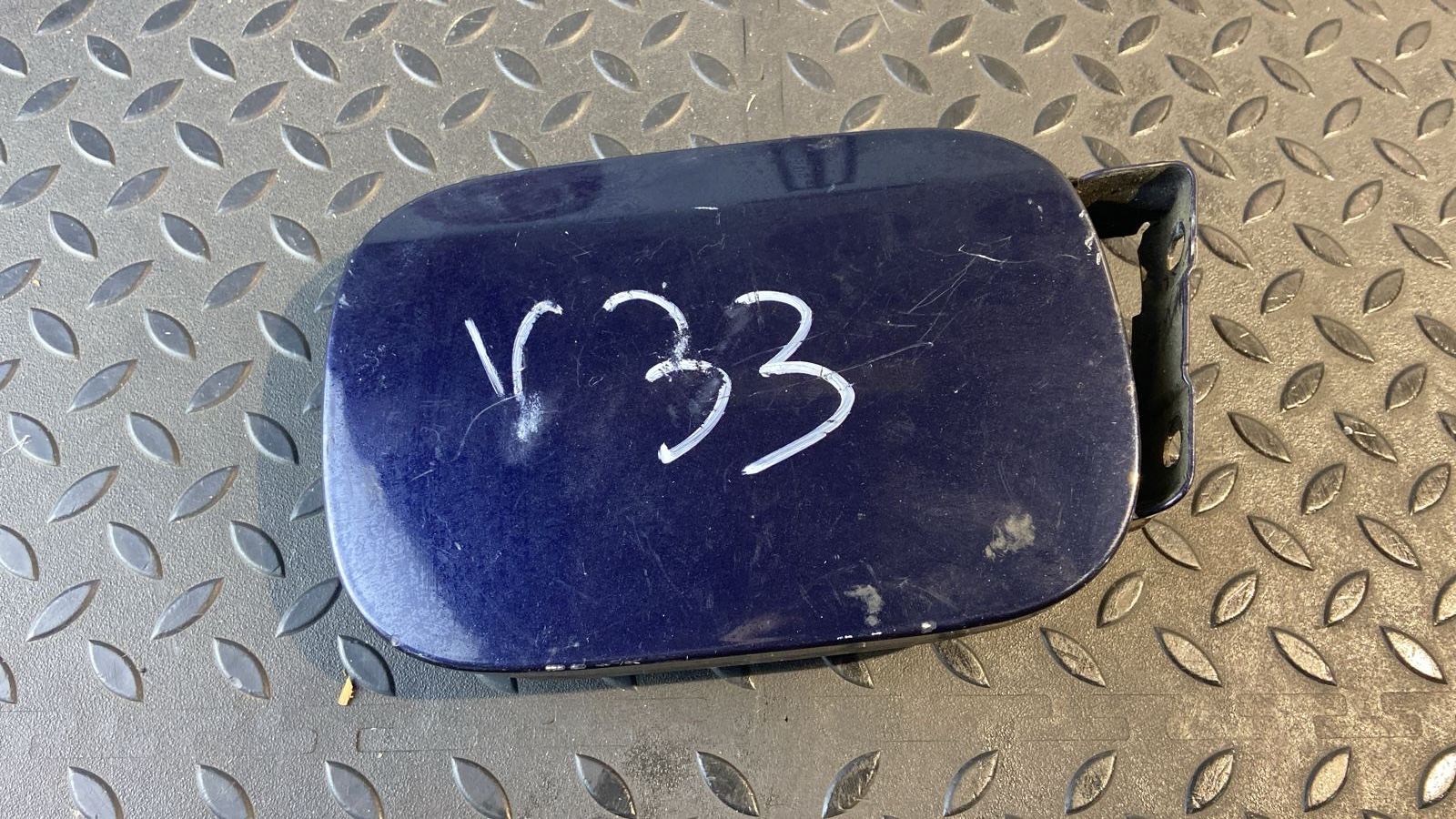 Лючок бензобака Mercedes E/W211 2002-2009