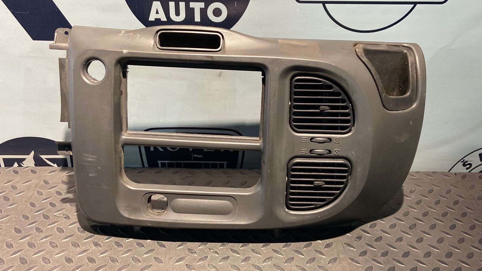 Накладка на торпедо Ford Transit 2000-2006