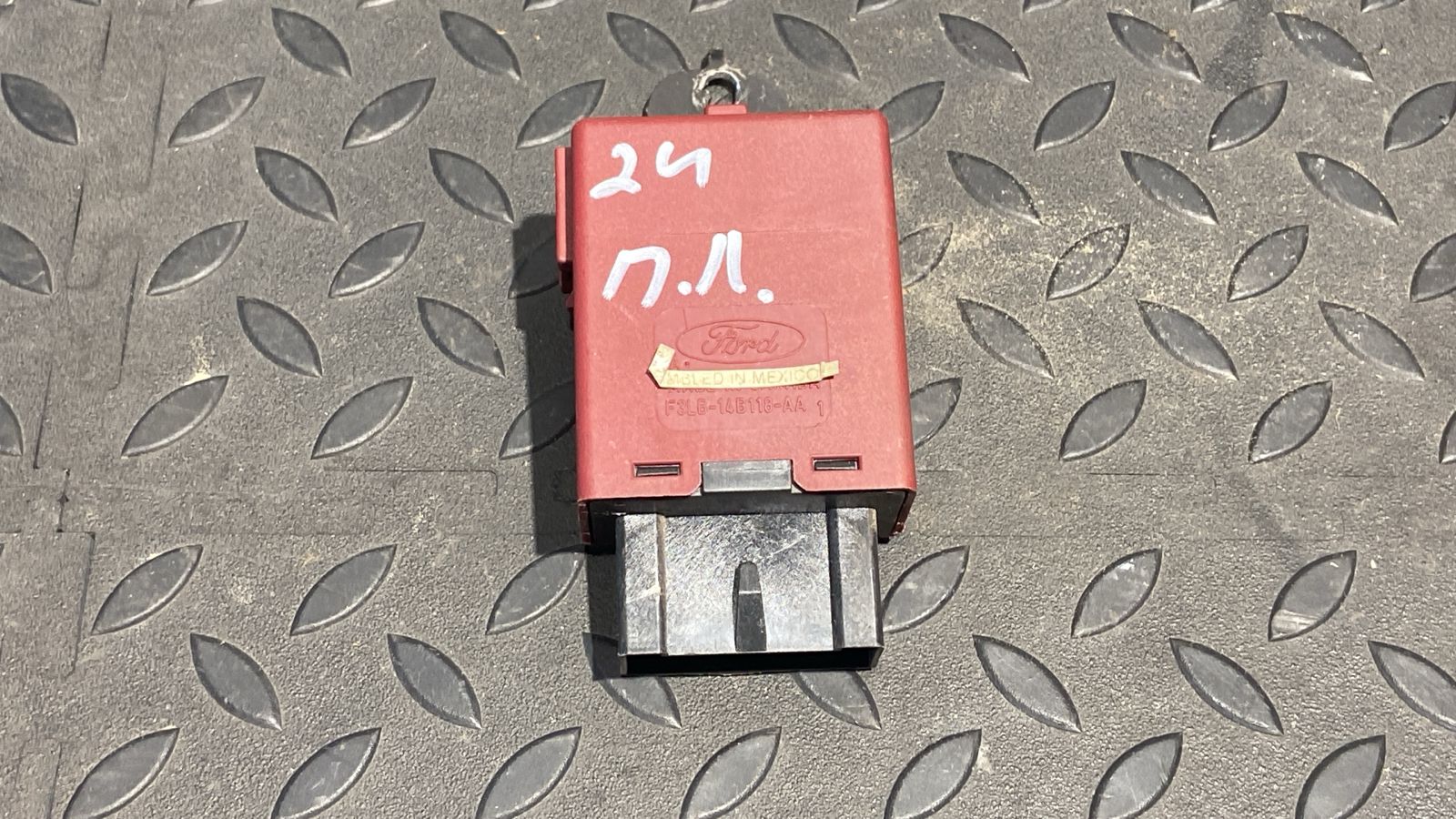 Блок управления стеклоподъемниками передний левый Ford Transit 2006-2013