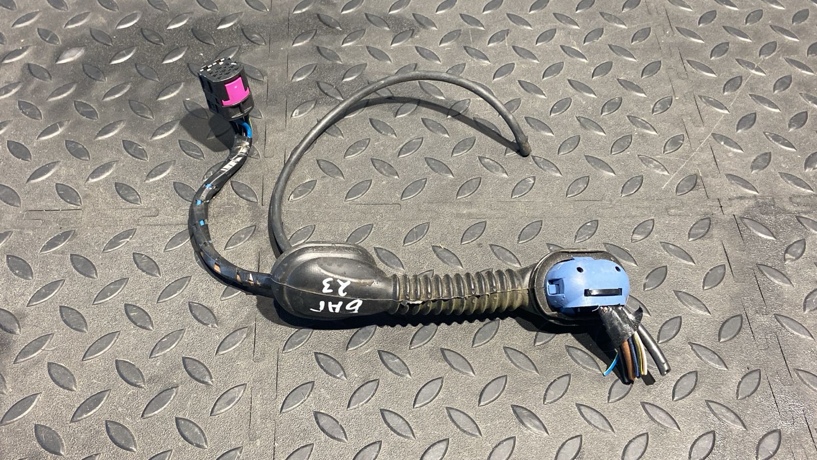 Проводка двери багажника Opel Astra/H 2004-2014