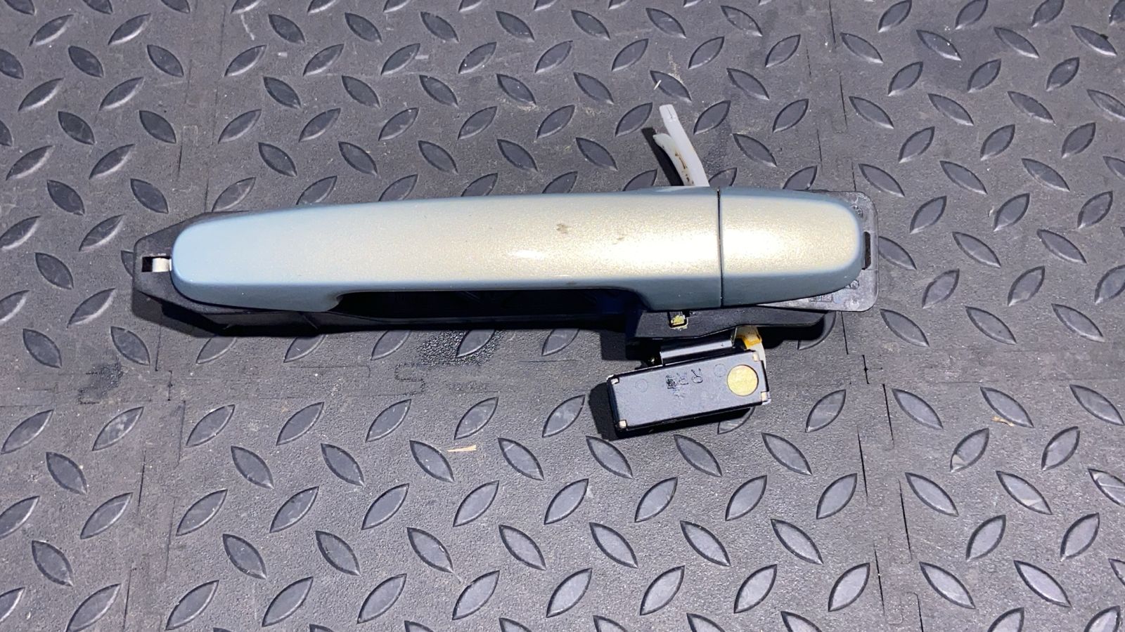 Ручка двери задняя правая Toyota Avensis/2 2003-2009