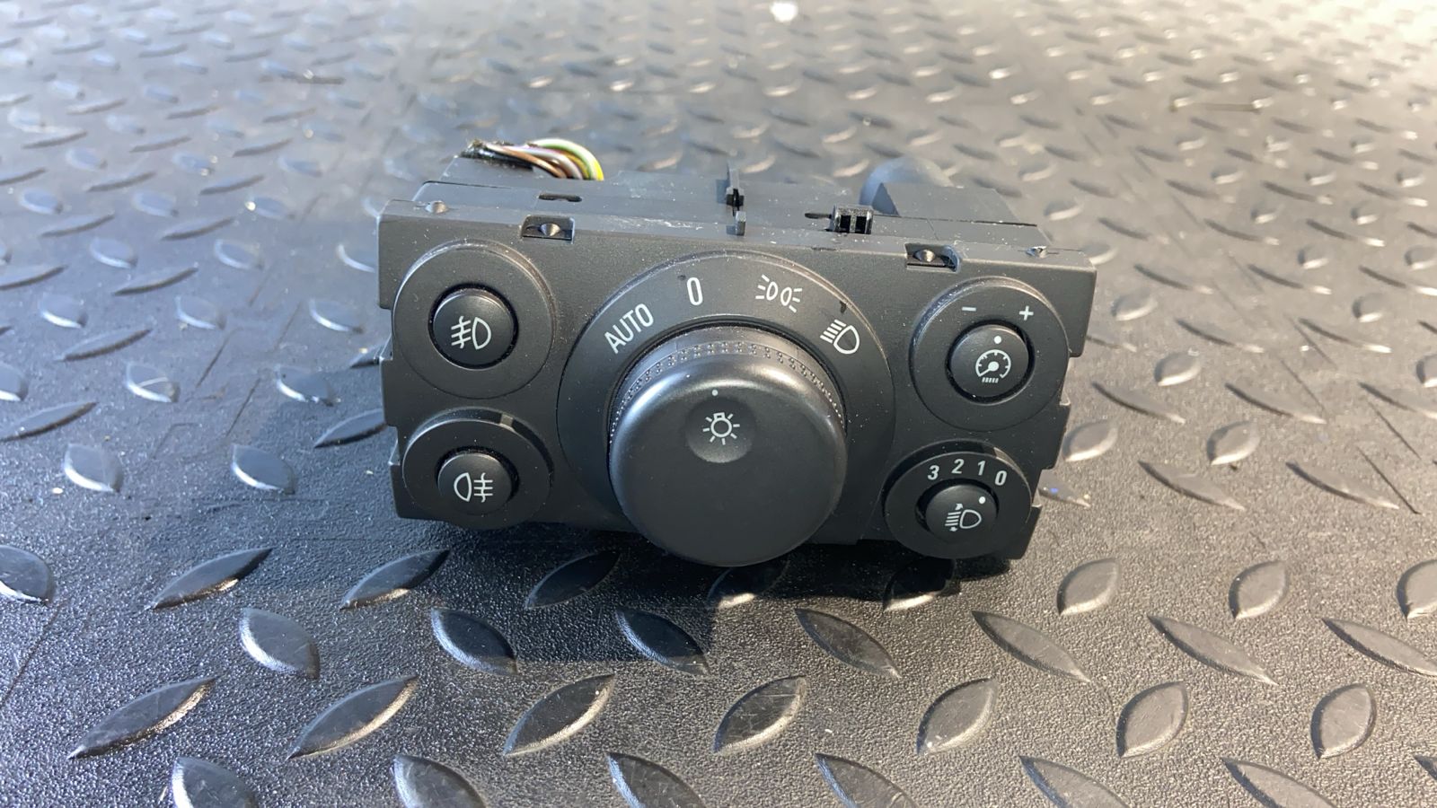 Переключатель света фар Opel Astra/H 2004-2014