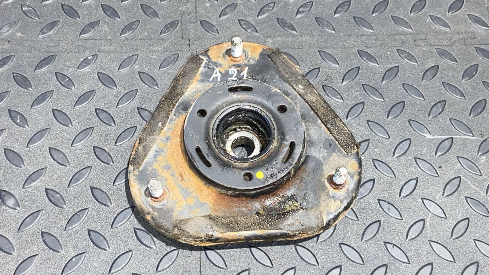 Опора амортизатора передняя Toyota Avensis/2 2003-2009