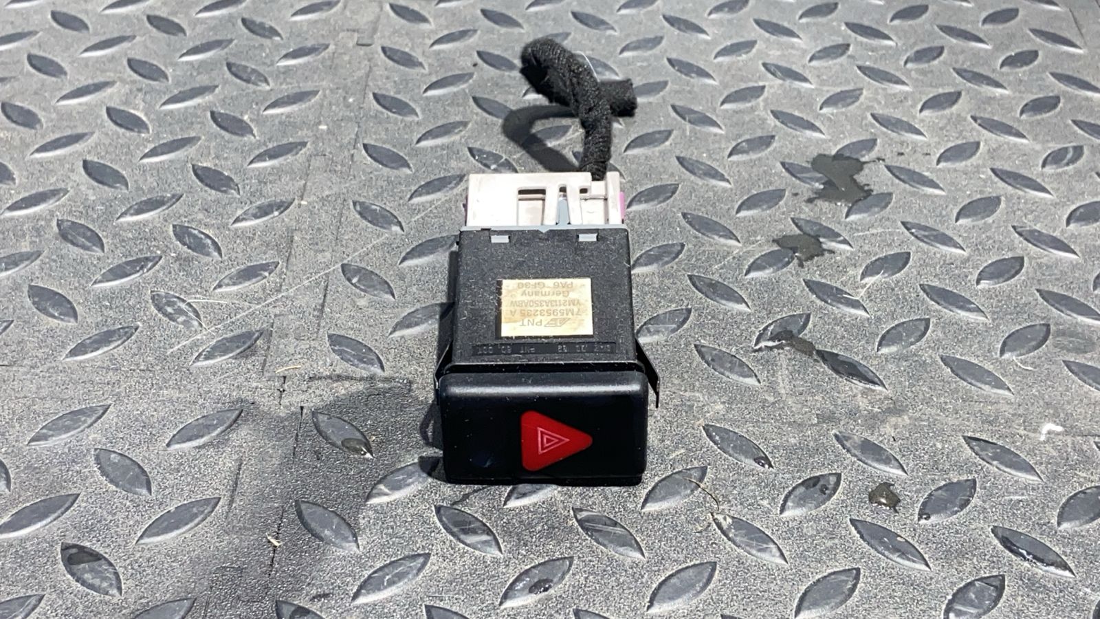 Кнопка аварийной сигнализации Ford Galaxy 1995-2006