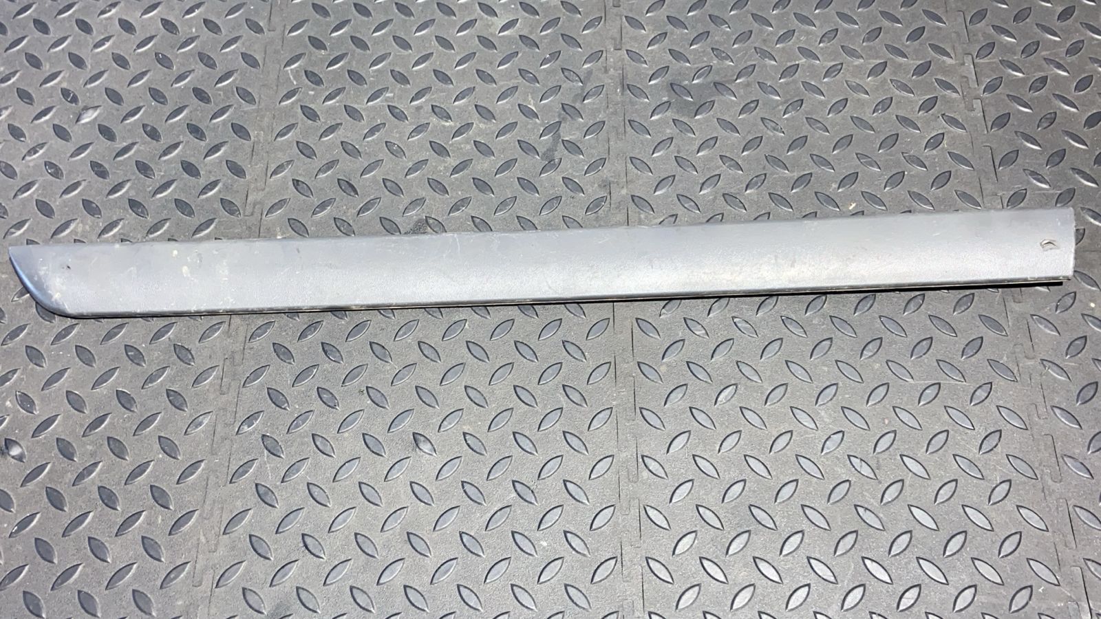 Молдинг двери передний левый Ford Transit 2006-2013