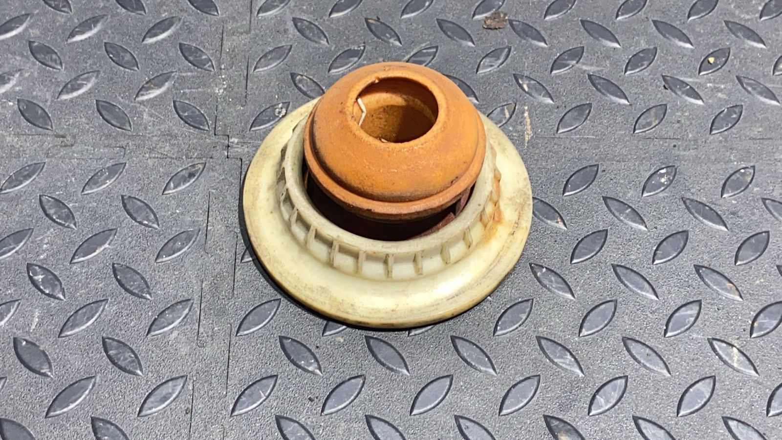 Отбойник амортизатора передний Mercedes Vito/W639 2003-2014