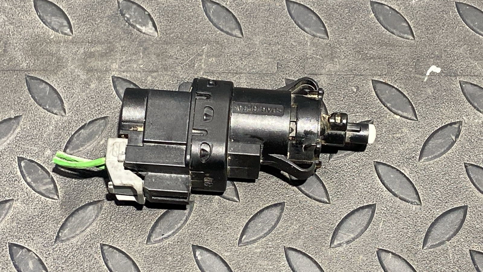 Датчик включения стопсигнала Ford Focus/2 2004-2011