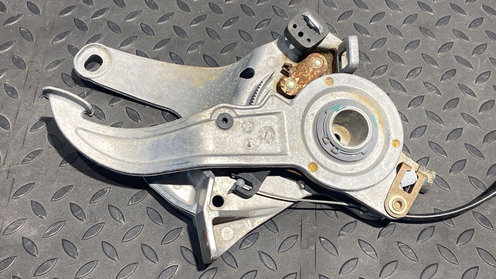 Педаль стояночного тормоза Mercedes E/W211 2002-2009