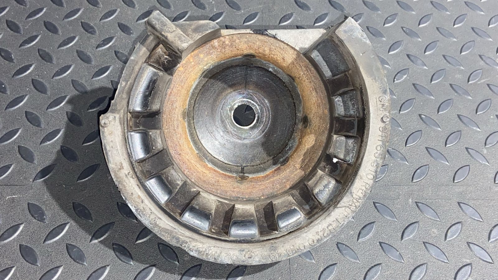 Проставка пружины передняя Opel Vivaro/A 2001-2014