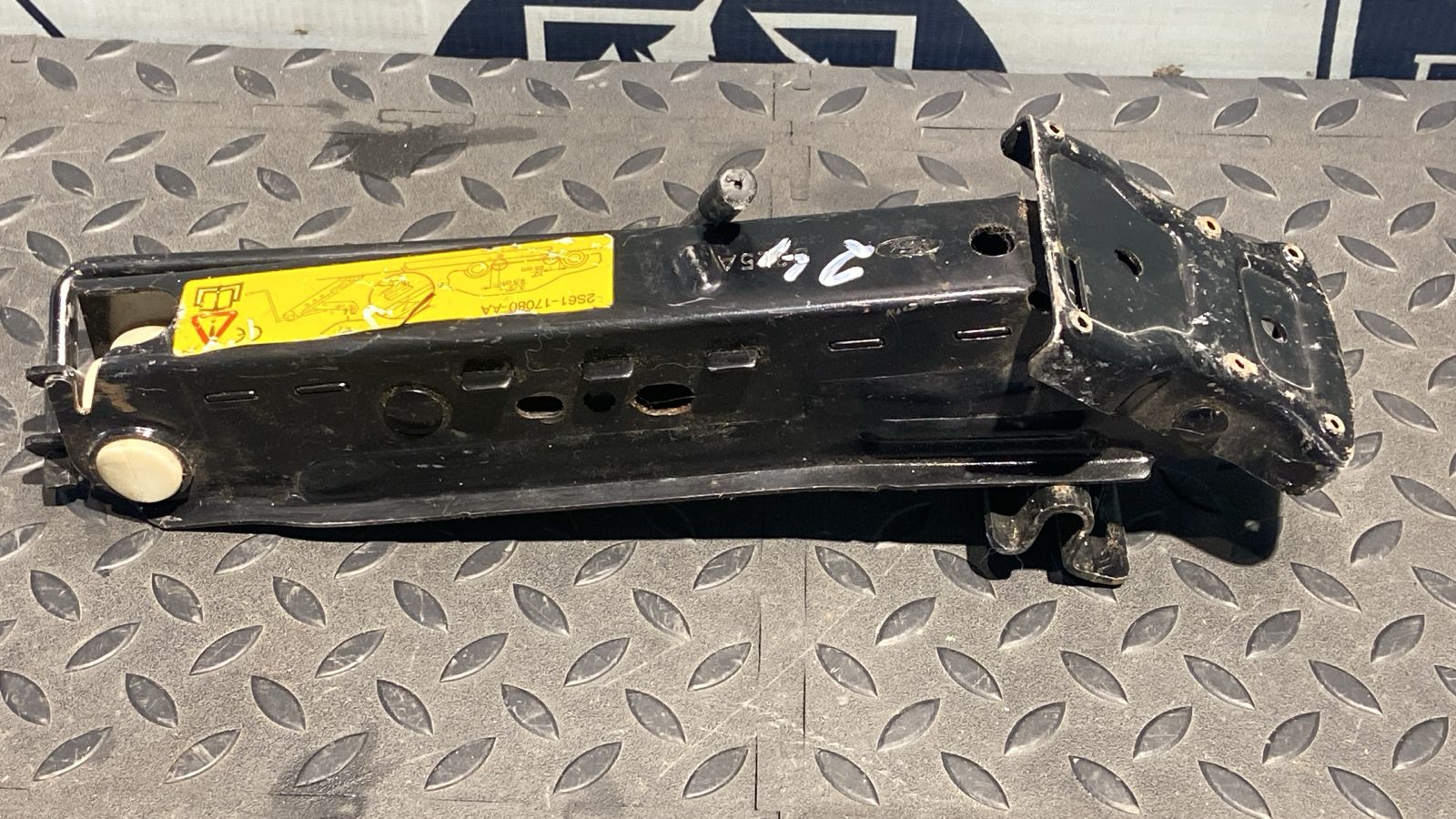 Домкрат Ford Transit 2006-2013