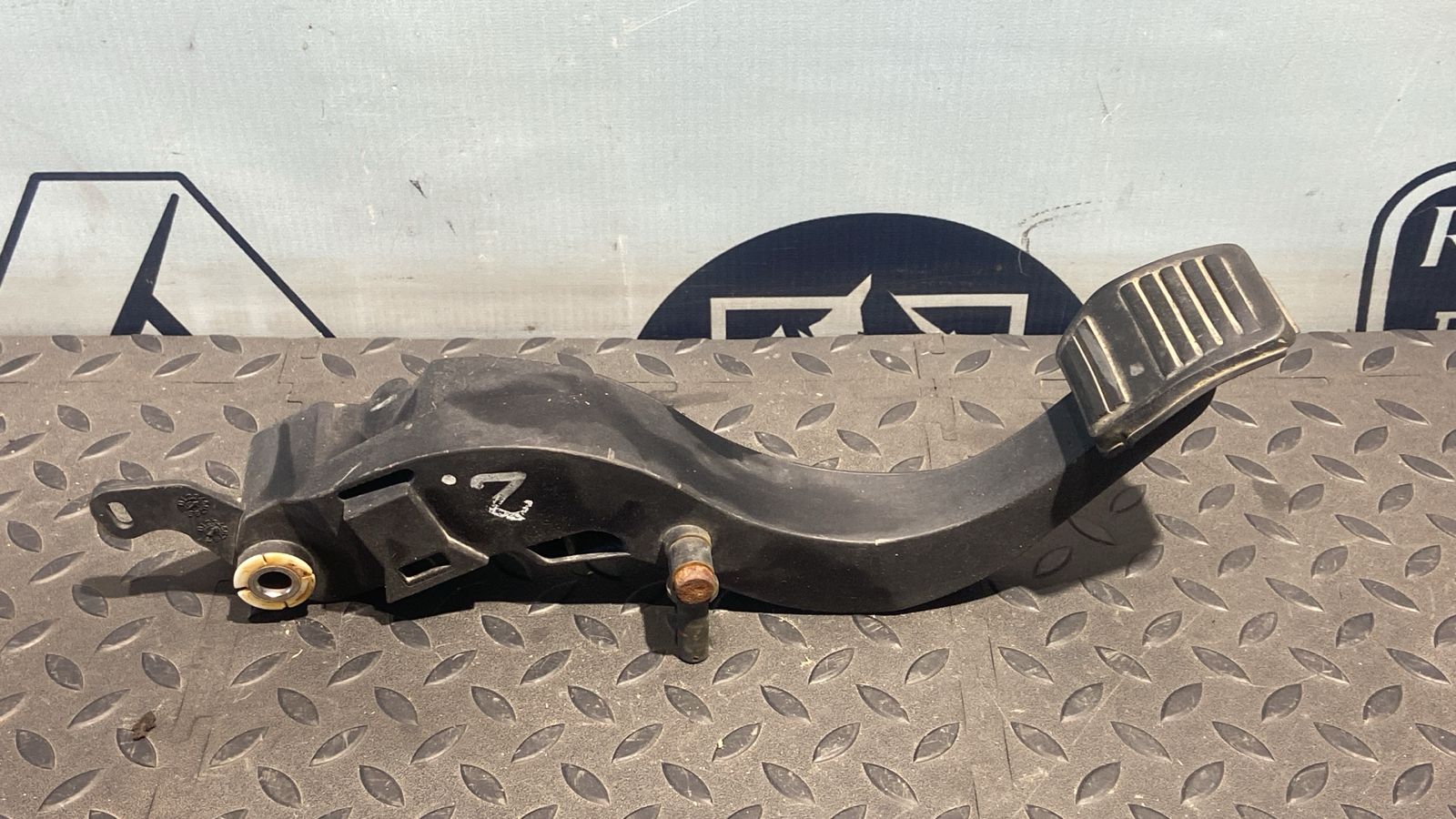 Педаль сцепления Ford Mondeo/3 2000-2007