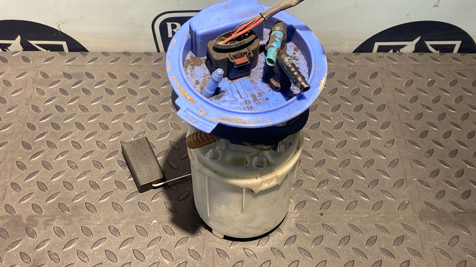 Насос топливный Volkswagen Golf/5 2003-2009