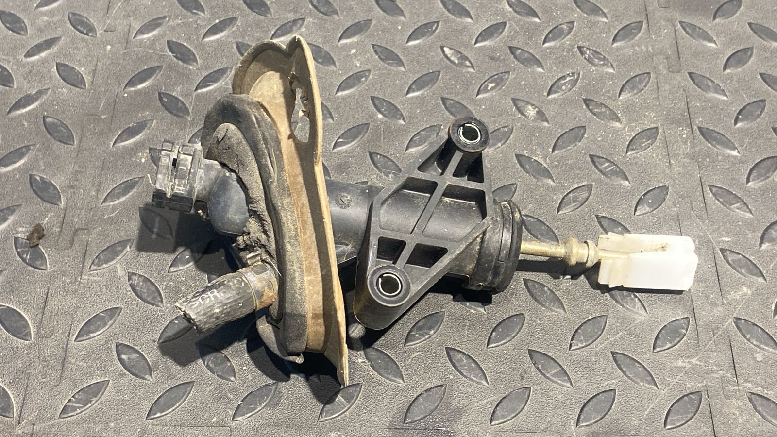 Цилиндр сцепления главный Ford Mondeo/3 2000-2007