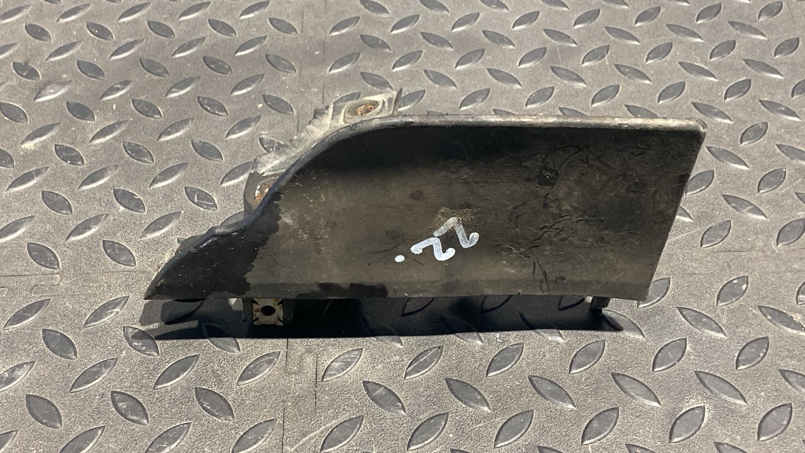 Брызговик задний правый Volkswagen Golf/5 2003-2009