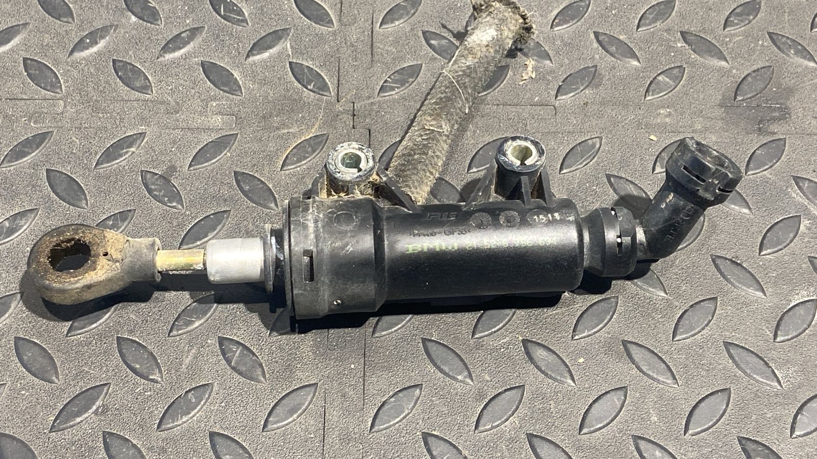 Цилиндр сцепления главный BMW 5/E39 1995-2004