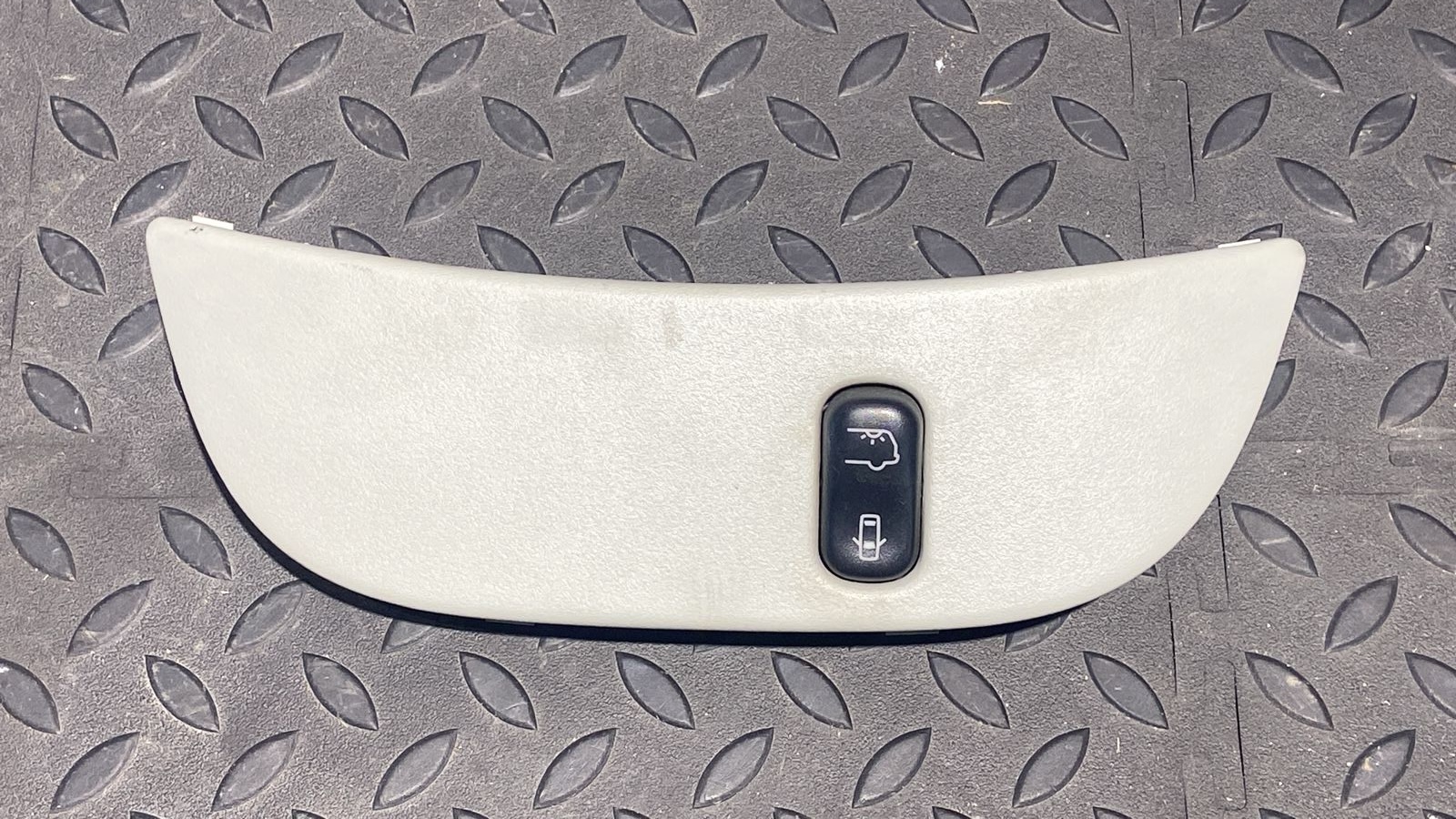 Кнопка включения света в салоне Mercedes M/W163 1997-2005