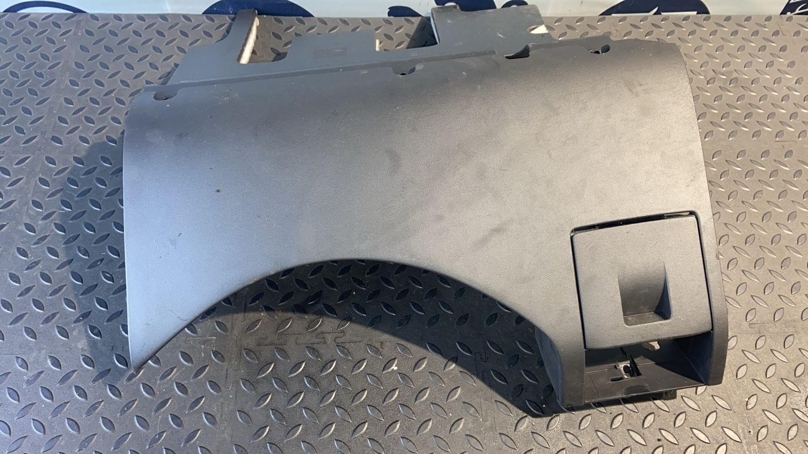 Накладка на торпедо левая Opel Vectra/C 2002-2008