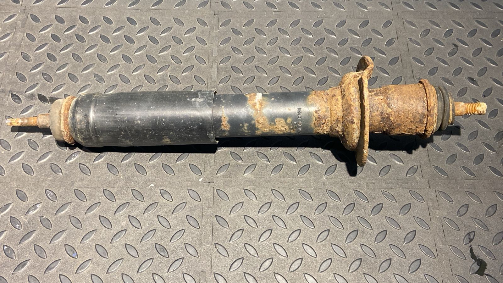 Амортизатор задний Mercedes M/W163 1997-2005