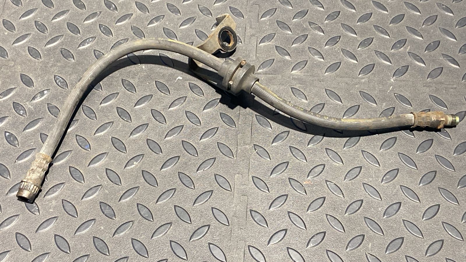 Шланг тормозной задний Renault Megane/2 2002-2009