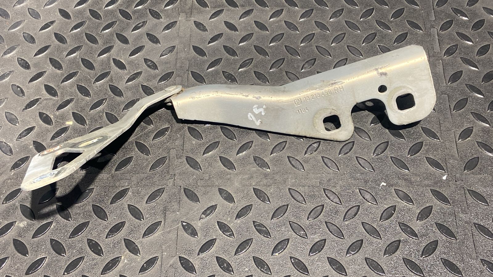 Петля капота правая Opel Vectra/C 2002-2008