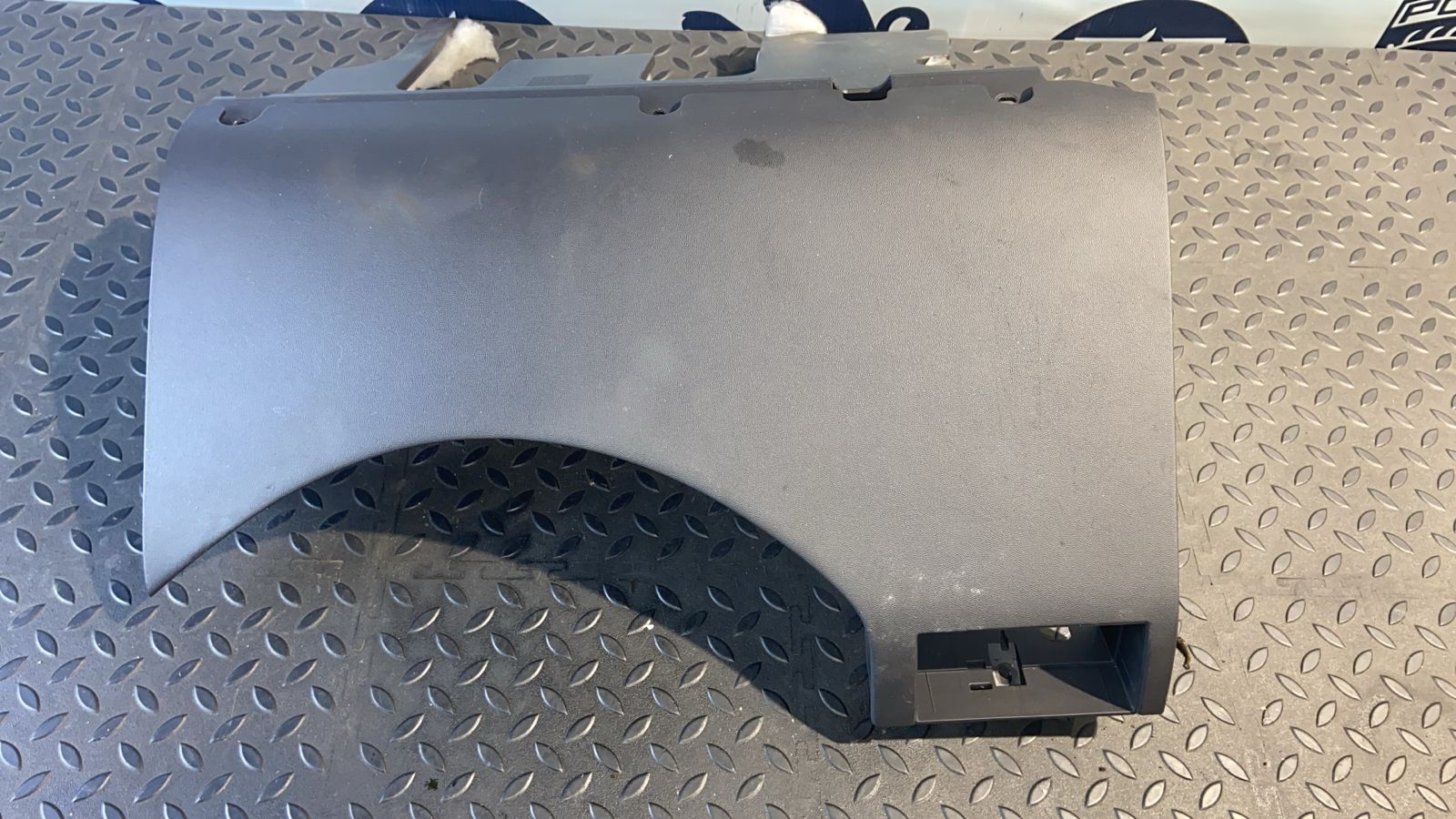 Накладка на торпедо левая Opel Vectra/C 2002-2008