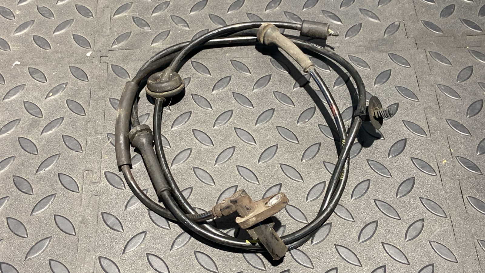 Датчик ABS передний Ford Transit 2006-2013