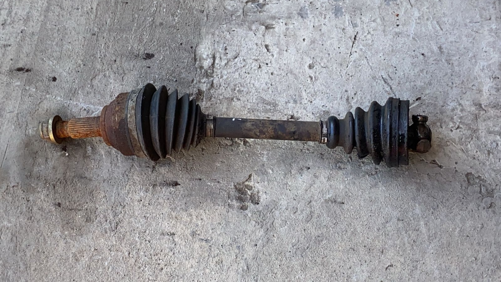 Полуось передняя левая Land Rover Freelander 1998-2006