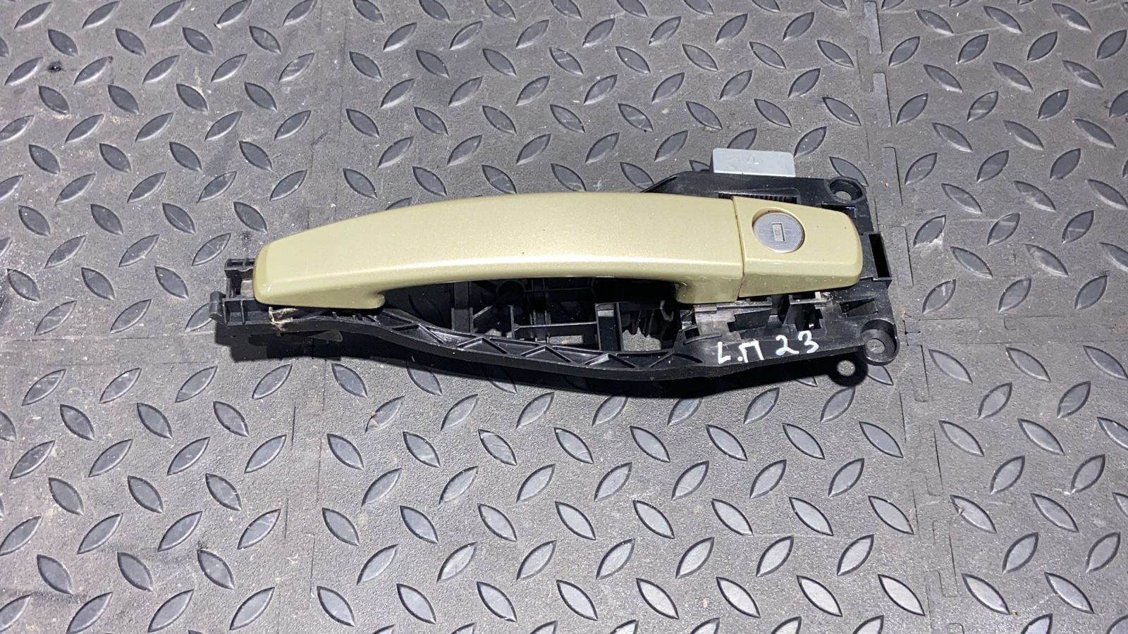 Ручка двери передняя левая Opel Astra/H 2004-2014