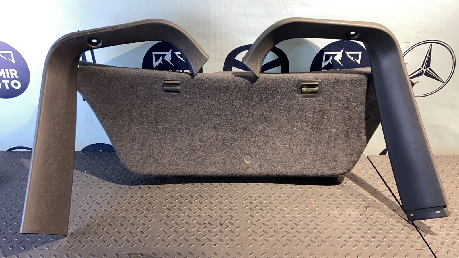 Обшивка двери багажника Opel Astra/H 2004-2014