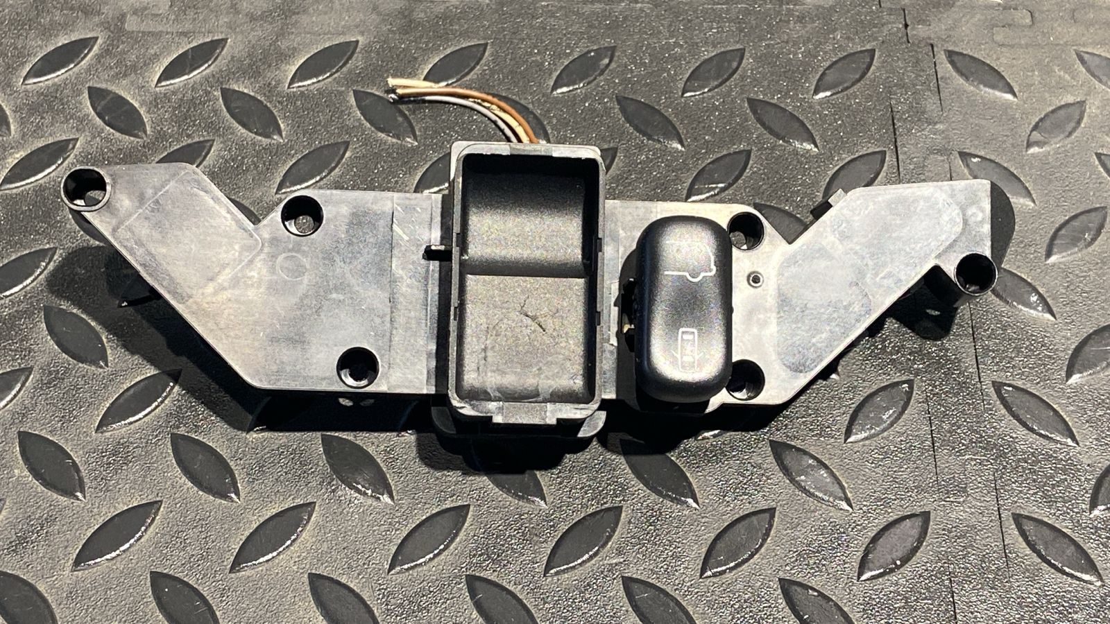 Кнопка включения света в салоне Mercedes M/W163 1997-2005