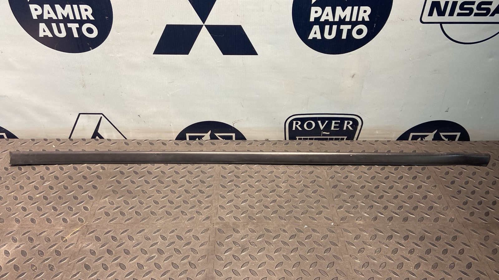 Молдинг двери передний левый BMW 3/E46 1998-2007