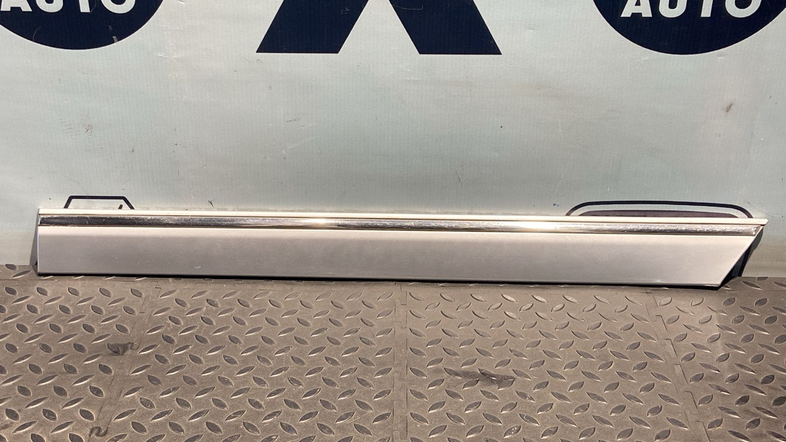 Молдинг двери задний левый Mercedes C/W203 2000-2008