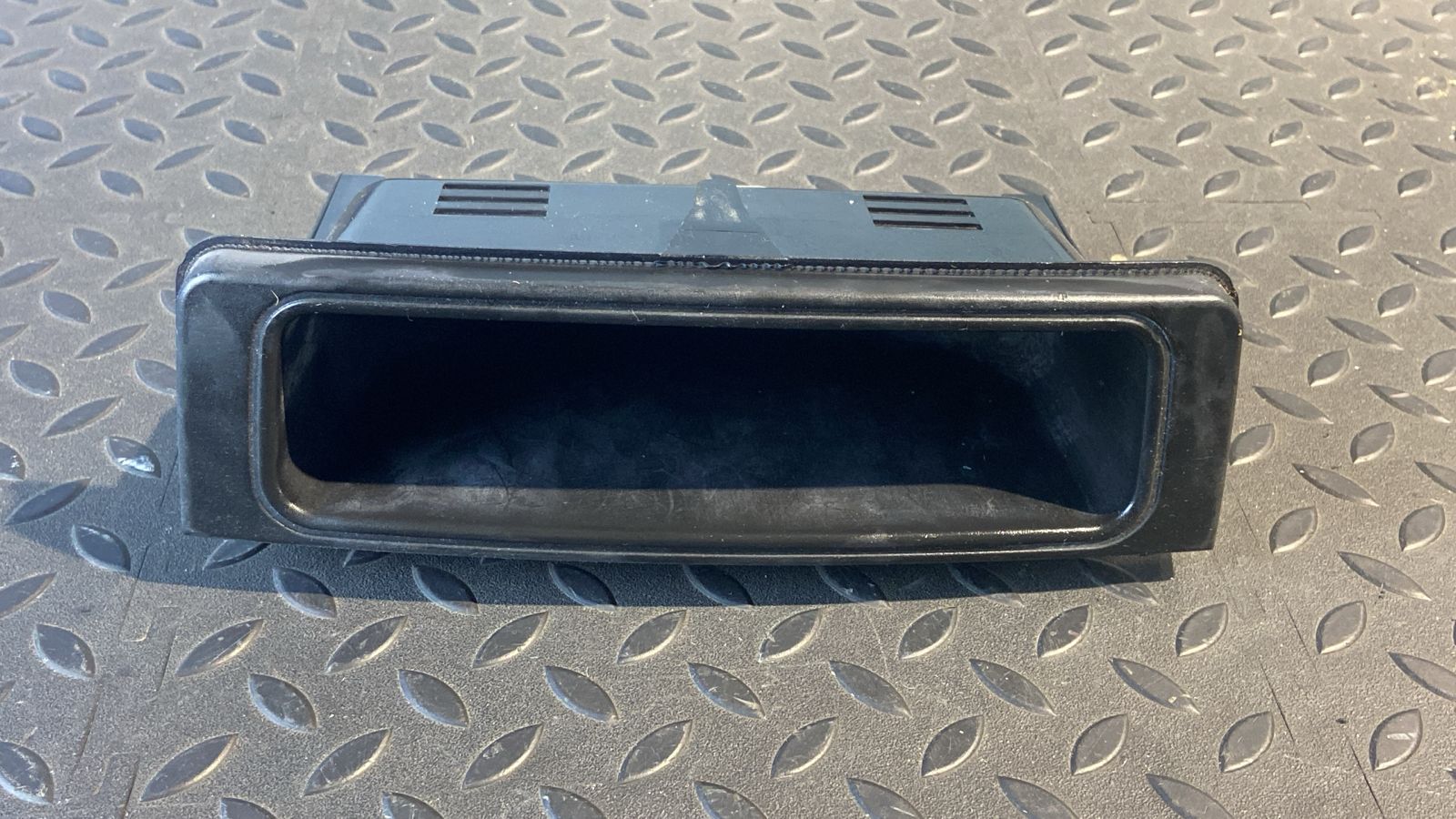 Бардачок Mercedes C/W203 2000-2008