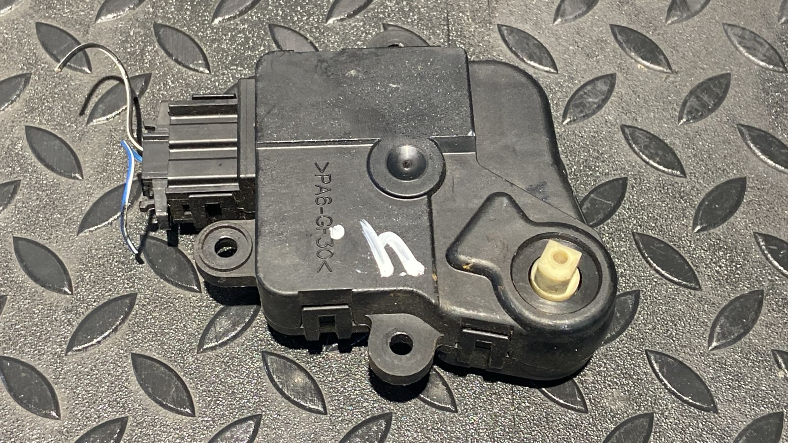 Моторчик заслонки отопителя Ford Galaxy 1995-2006