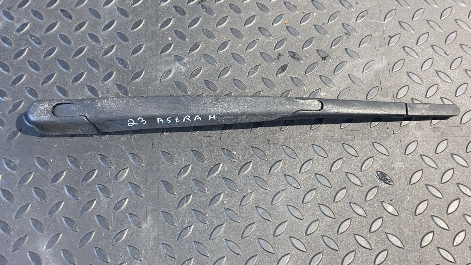 Поводок стеклоочистителя задний Opel Astra/H 2004-2014