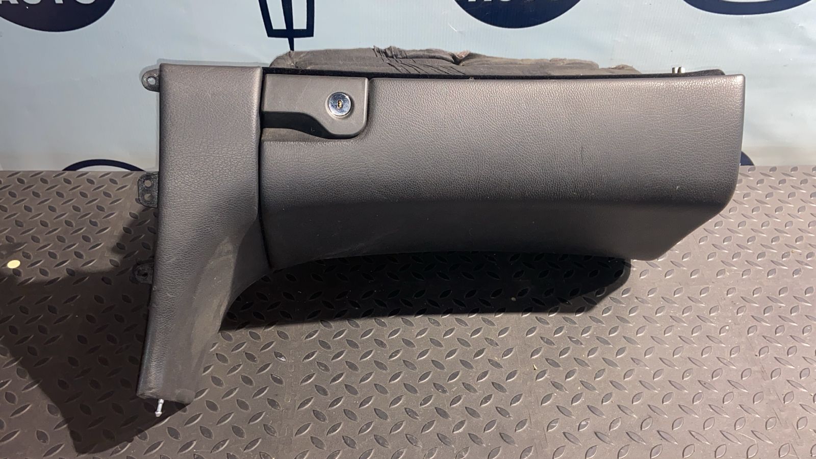 Бардачок Mercedes C/W203 2000-2008