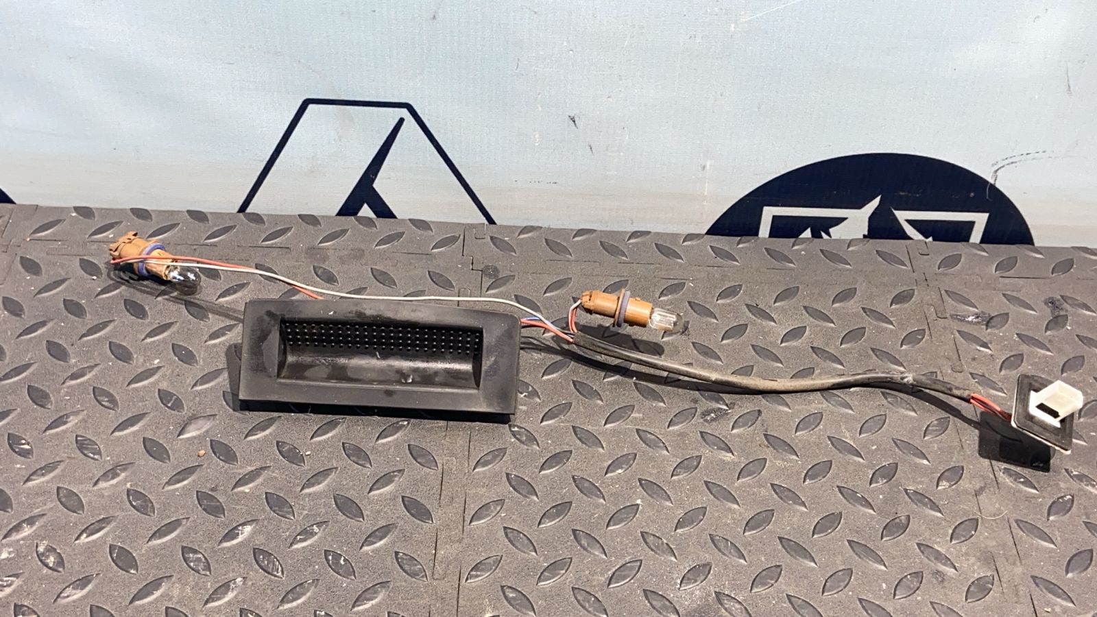 Ручка двери багажника Opel Astra/H 2004-2014