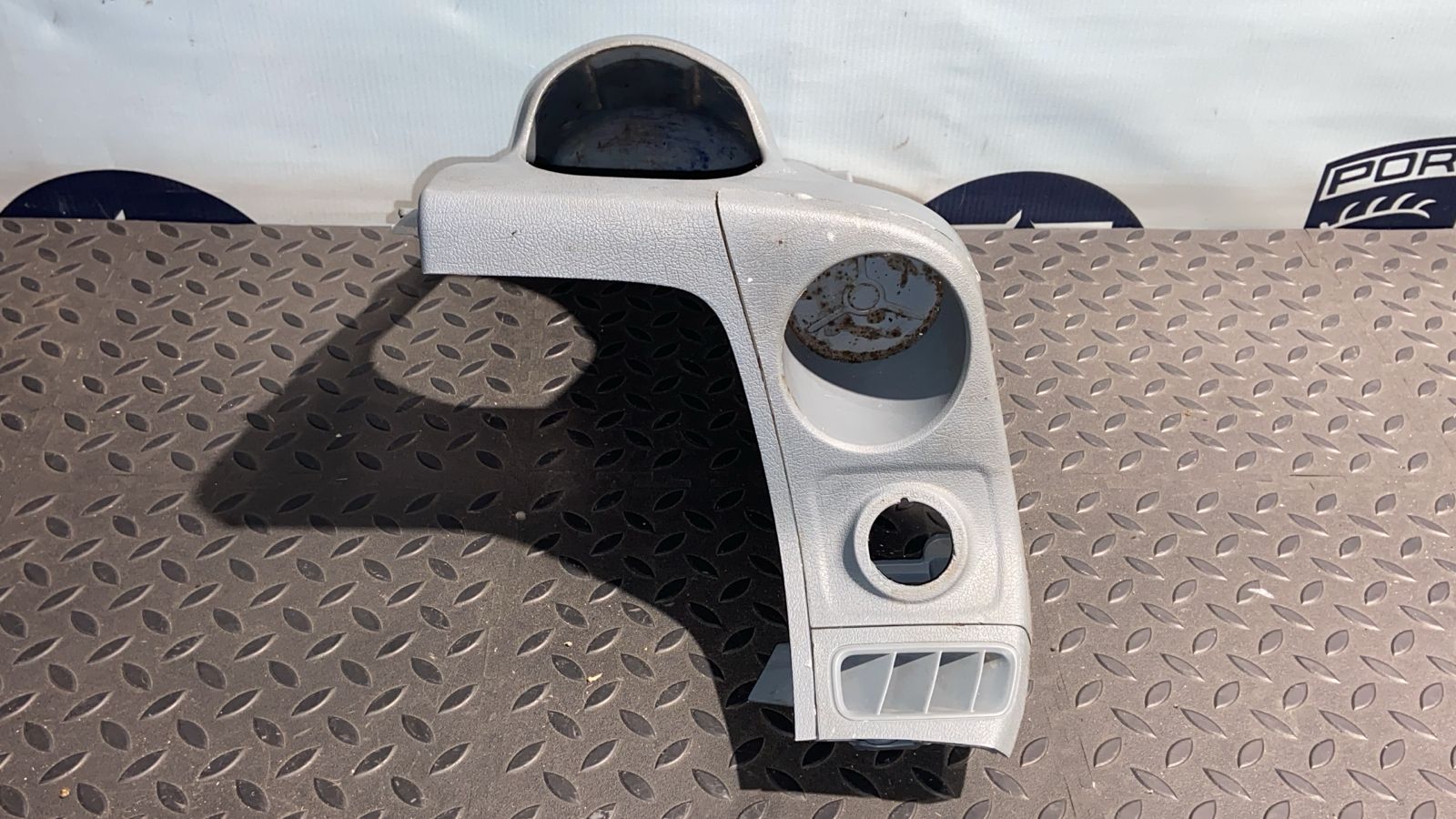 Накладка на торпедо правая Ford Transit 2006-2013