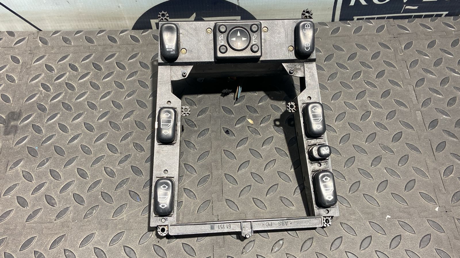 Блок управления стеклоподъемниками Mercedes M/W163 1997-2005