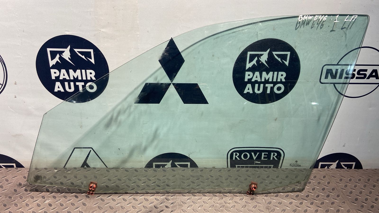Стекло двери переднее левое BMW 3/E46 1998-2007