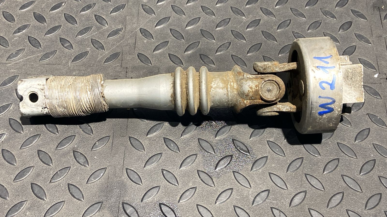 Кардан рулевой Mercedes E/W211 2002-2009