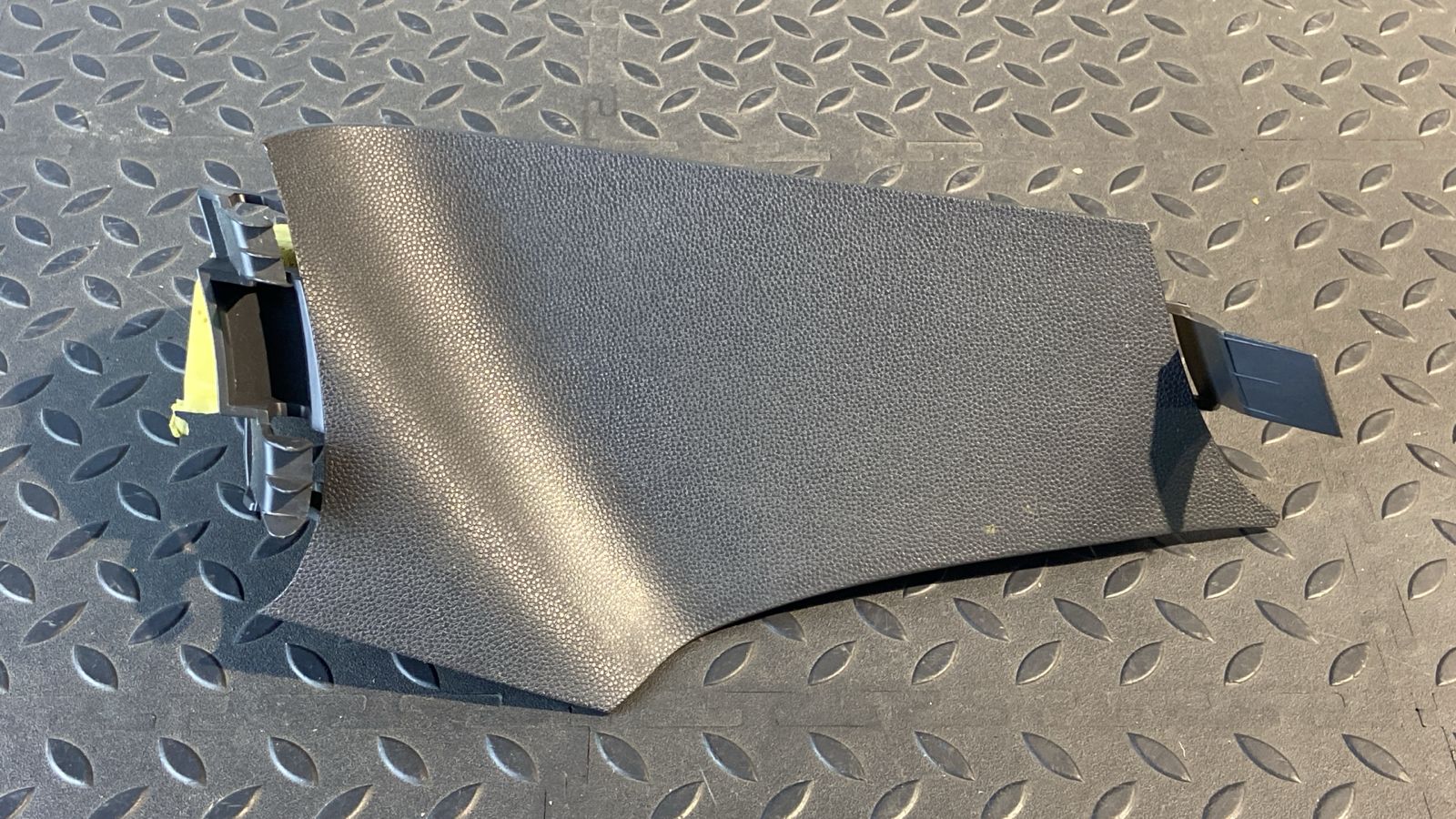 Накладка на консоль правая Opel Zafira/B 2005-2014